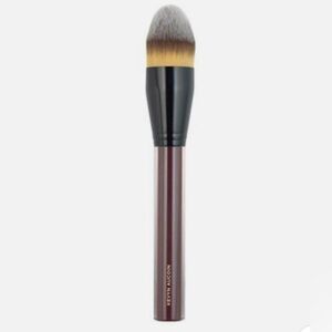 Kevyn Aucoin The Foundation Brush